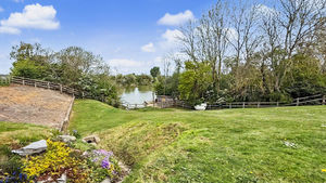 Photo 27- click for photo gallery